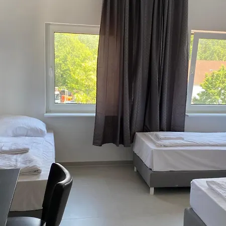 Hotel Rosenhof Am Main 3*